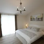 וילה La Graziosa Kaštel