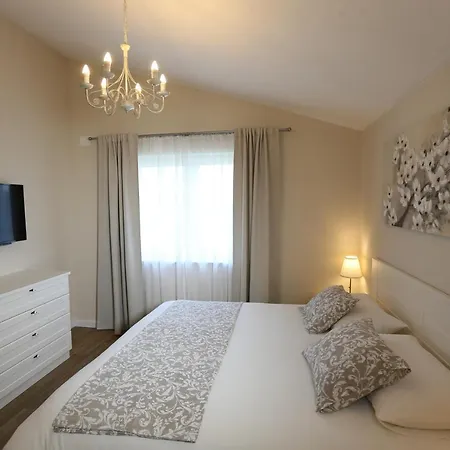 فيلة La Graziosa